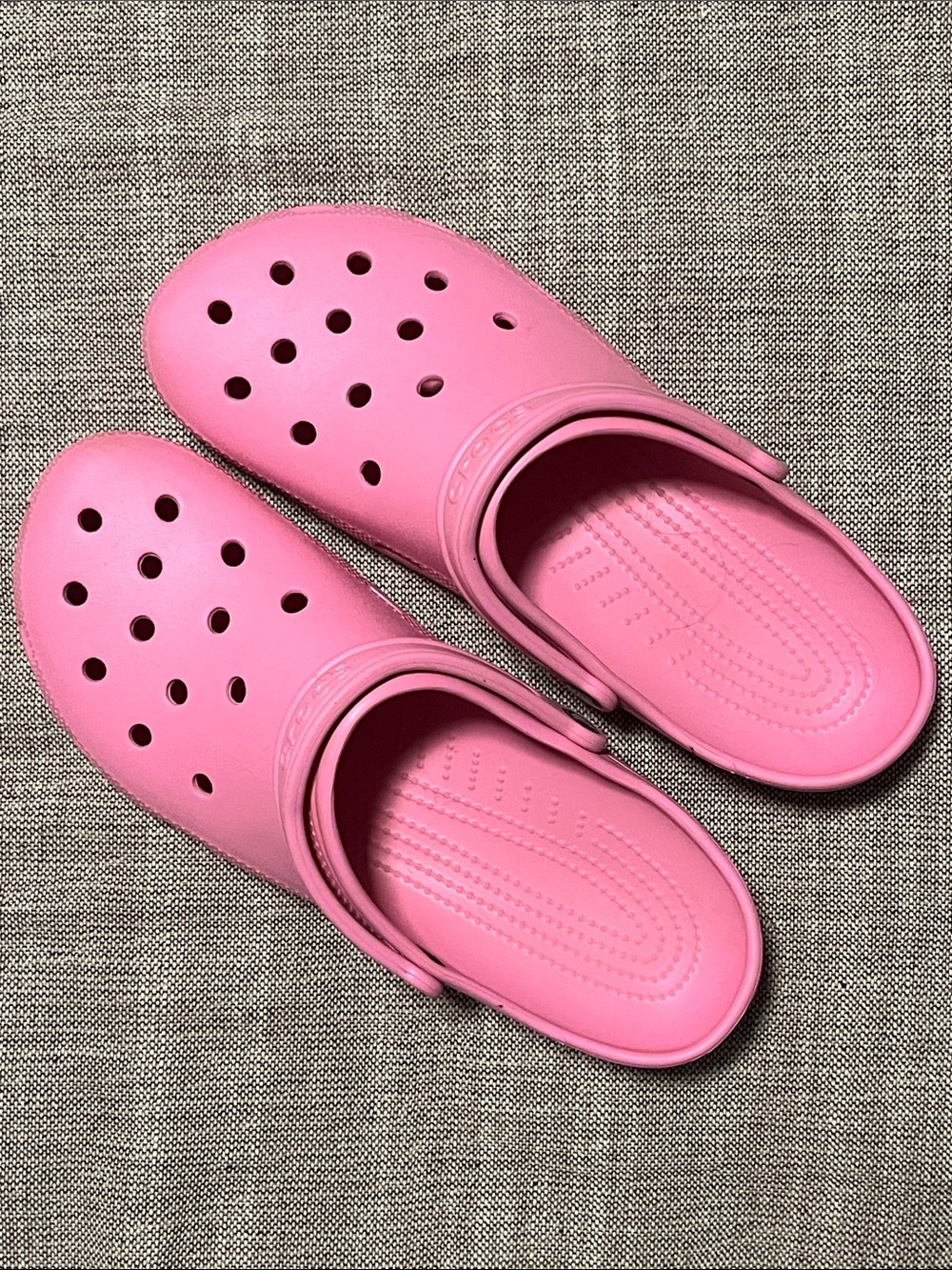Men’s CROCS Classic Clog Slip-On Sandals in Pink size 14